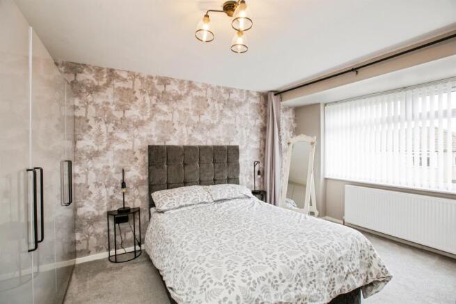 3 bed Semi-Detached for sale Image 9