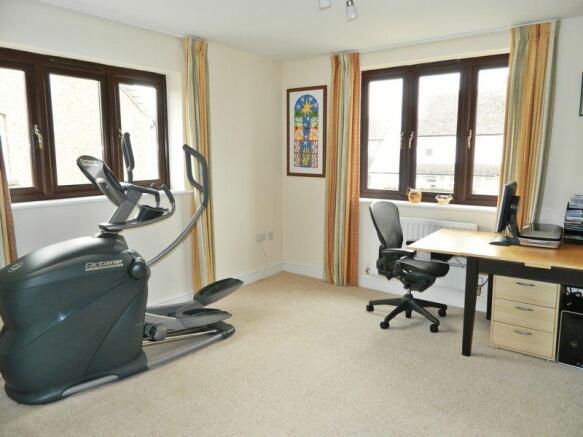 Photo 10