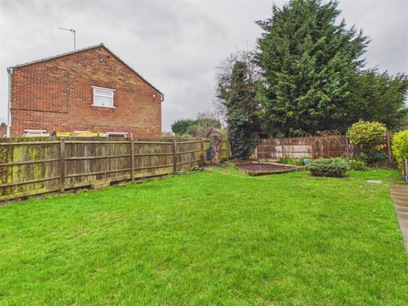 Garage & Garden