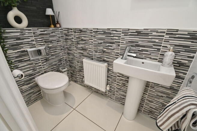 3 bed Detached for sale Image 9