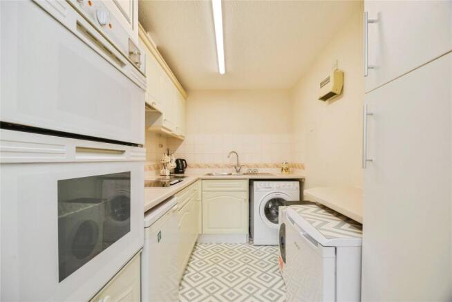 1 bed Apartment for sale Image 4