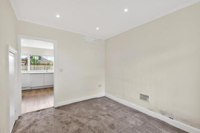 3 bed Semi-Detached for sale Image 5