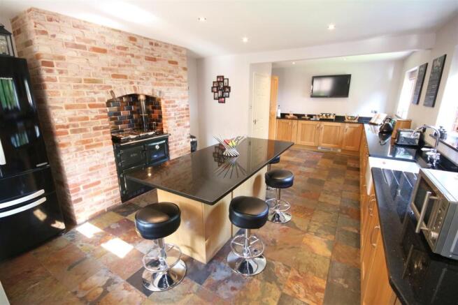 Kitchen/Breakfast Room