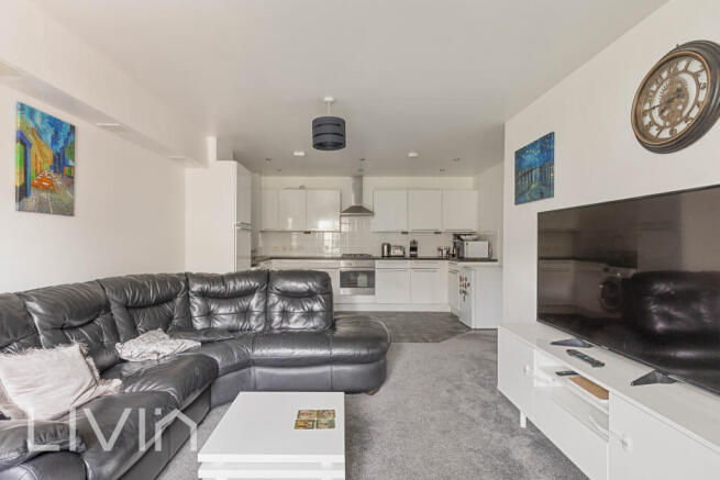 20 Beaumaris Gardens, SE19 -  9