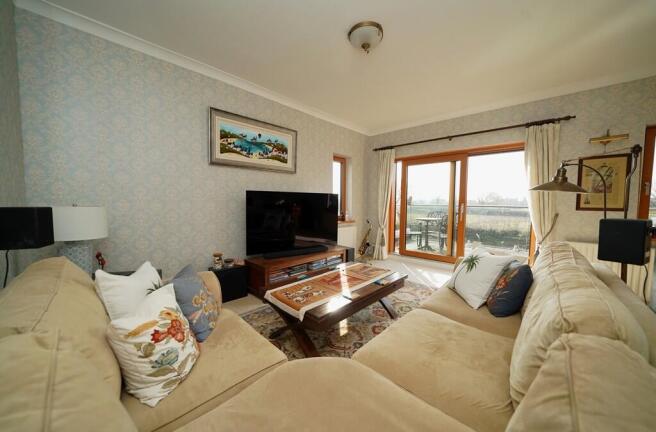 Lounge/Bedroom 