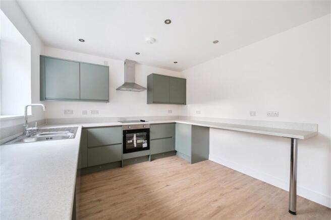 3 bed House for sale Image 4