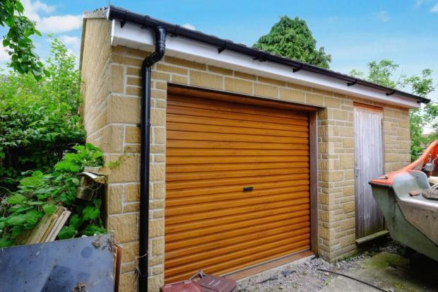 Garage/Workshop