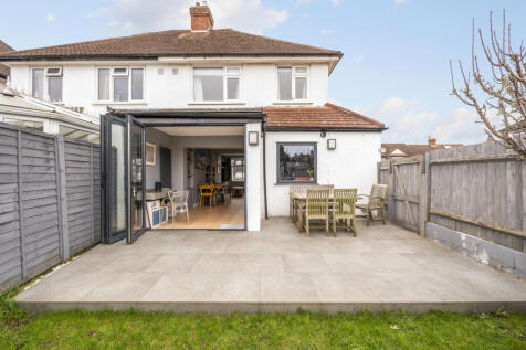 Kingsbridge Road, Morden, SM4