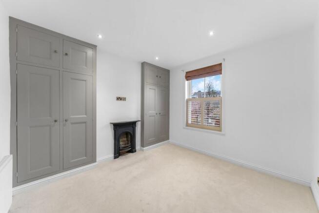 3 bed Terraced for sale Image 9