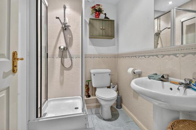 2 bed Apartment for sale Image 10