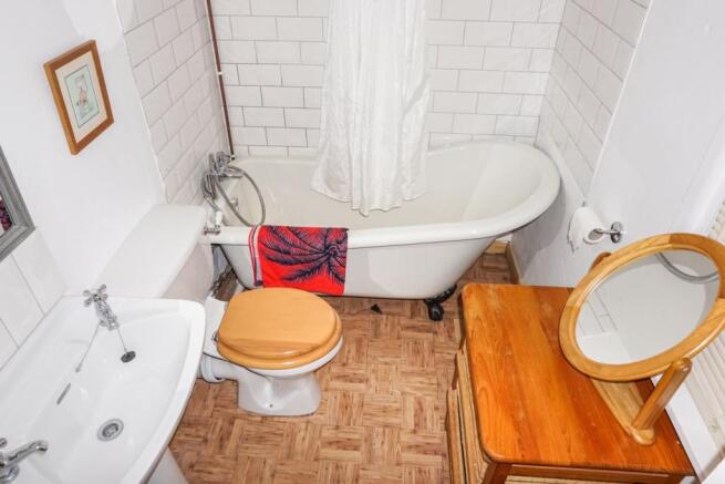 Cottage Bathroom