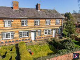 Hill View, Perkins Way, Daventry NN11 3EX