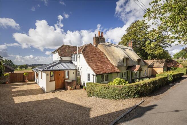 Driveway/Street View