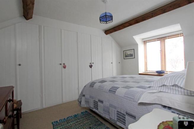 Master Bedroom..jpg