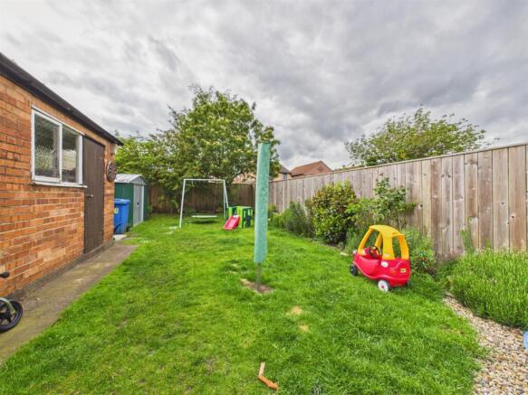 3 bed Semi-Detached for sale Image 10