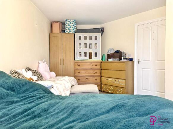 2 bed Apartment for sale Image 11
