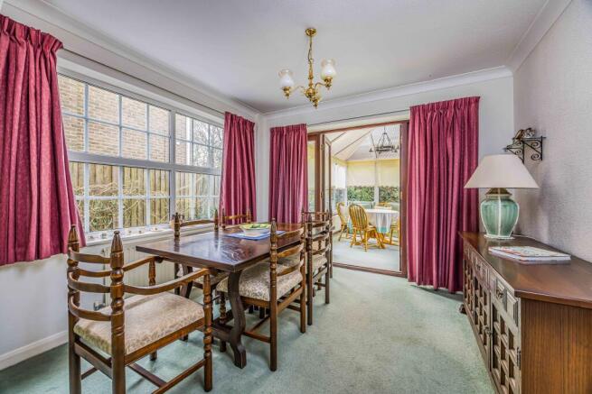 10 Stanton Drive, Summersdale, Chichester photo 4