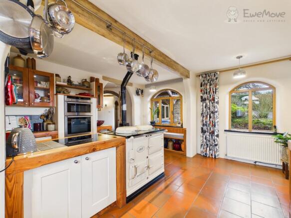 EWEMOVE TIVERTON - KITCHEN