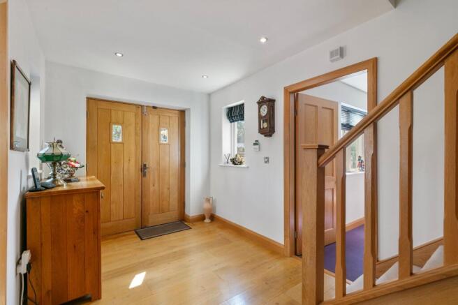 4 bed House for sale Image 11