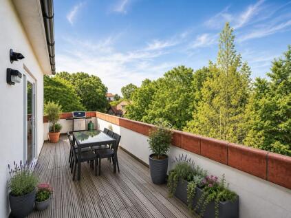 Forest Road, Poole, BH13