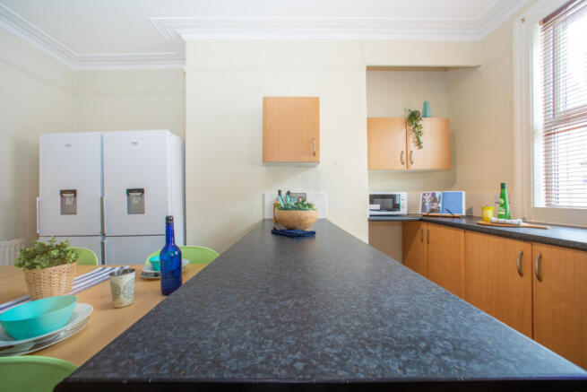 5 bed Terraced to rent Image 6