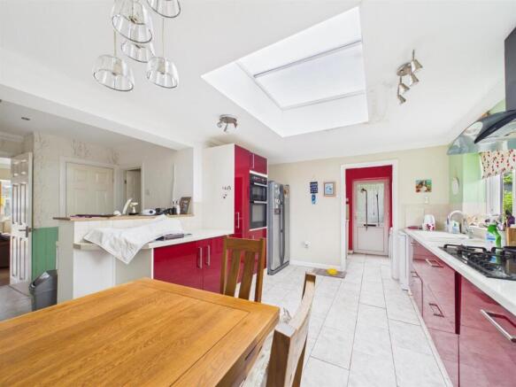 Kitchen / dining room