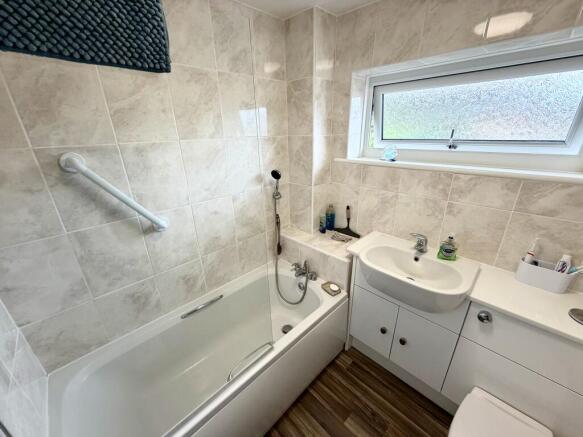 3 bed Semi-Detached for sale Image 9