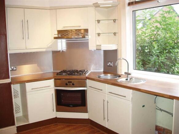 LOUNGE WITH KITCHEN 