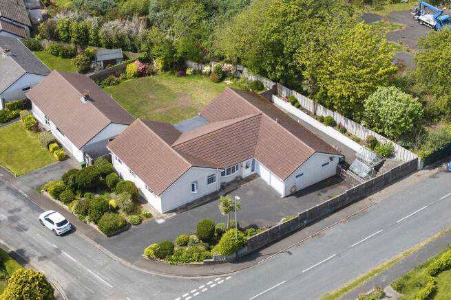 11 The Kirkway
