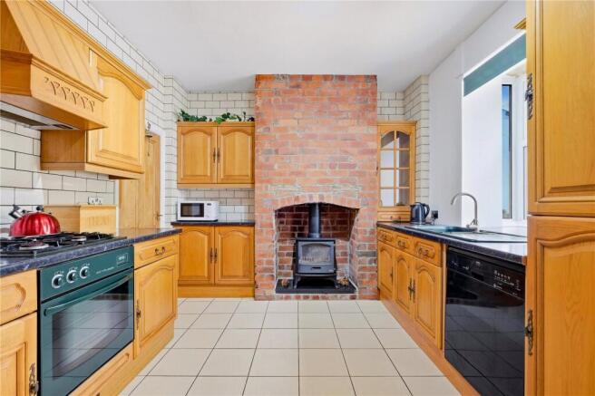 3 bed Terraced for sale Image 3