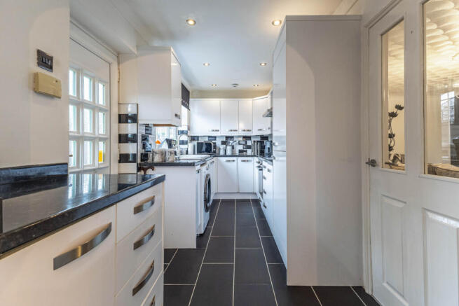2 bed Bungalow for sale Image 4