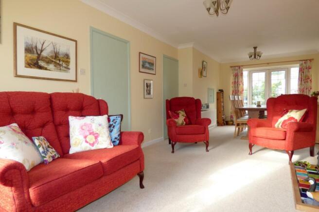 Sitting/Dining Room