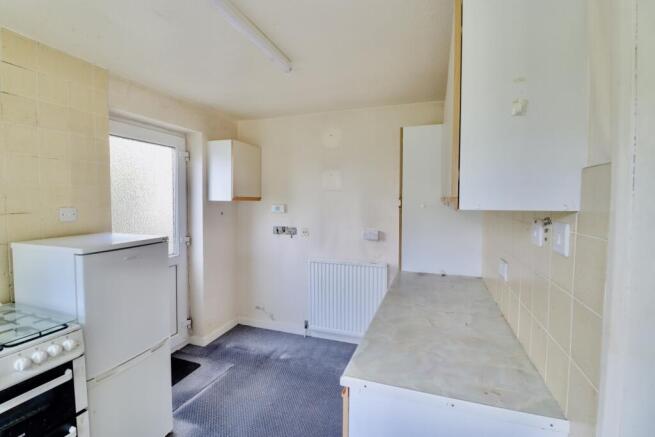 5 bed Detached for sale Image 7