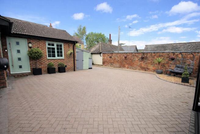Enclosed Courtyard Garden & Parking