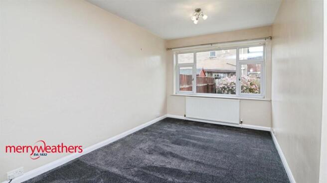 3 bed Semi-Detached to rent Image 10