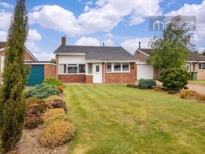 Waveney Drive, Hoveton, NR12 8DS