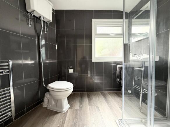 5 bed Semi-Detached for sale Image 7