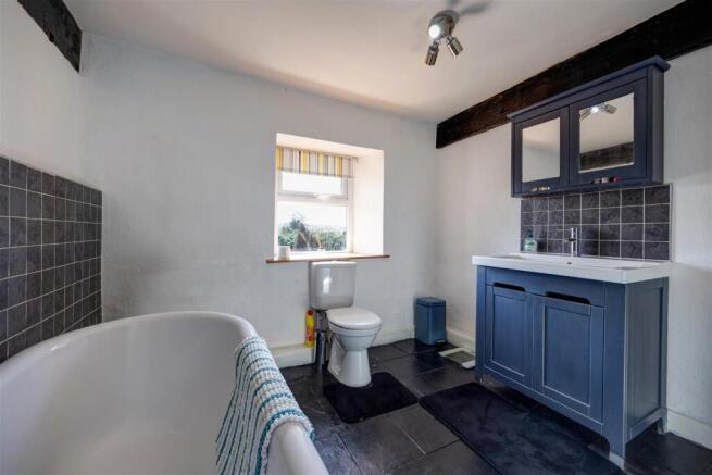 Bath_04.jpg