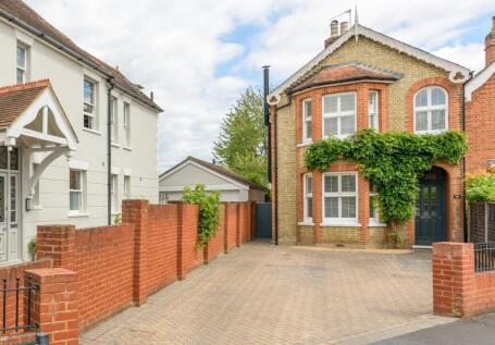 The Crescent, Weybridge, KT13