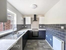 52, Clayfield Close, Nottingham NG6 8DG