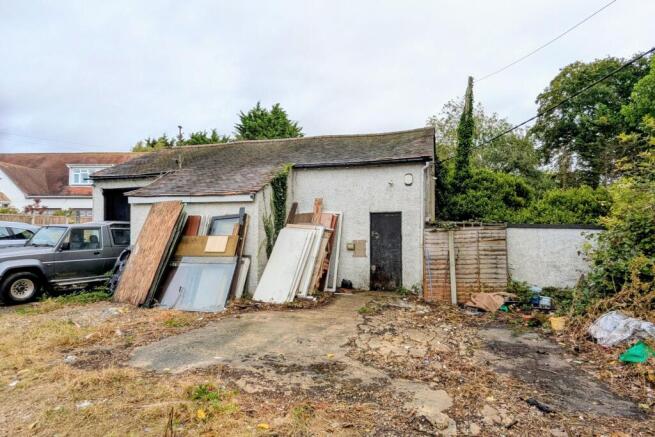 House and Barn, The Willows, London Road, Clacton-on-Sea photo 4