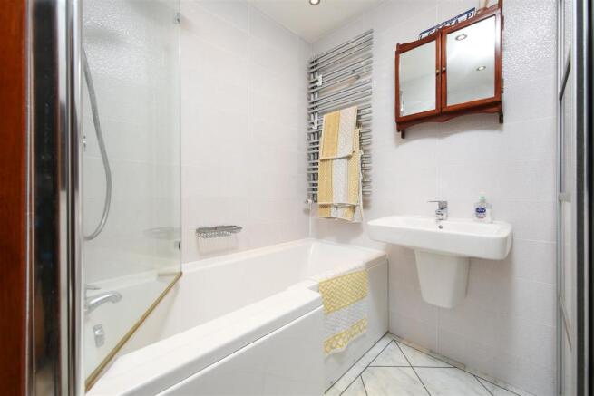 Annex Bathroom.jpg
