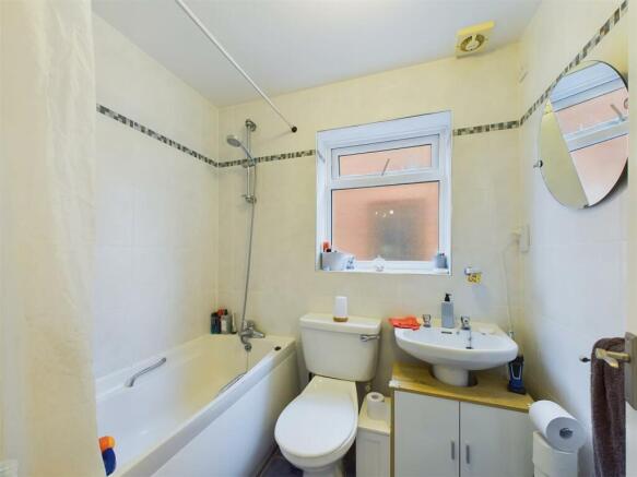 Family bathroom.
