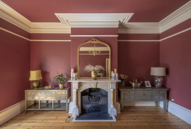 6 bed Town House for sale Image 9