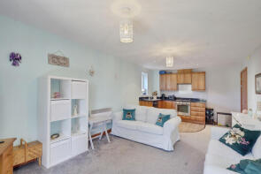 3, 343 Axis Court, Southchurch Road, Southend-on-sea SS1 2PE