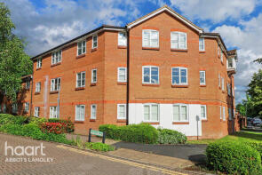 8, Barge House, Evans Wharf, Hemel Hempstead HP3 9WE