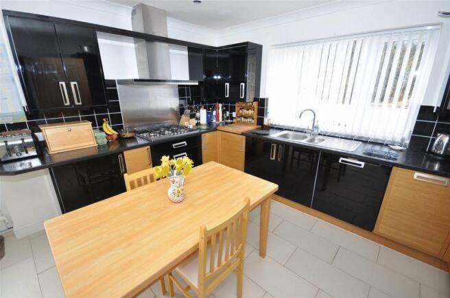 Kitchen/Breakfast