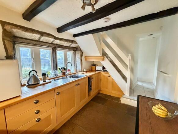 3 bed Terraced for sale Image 8