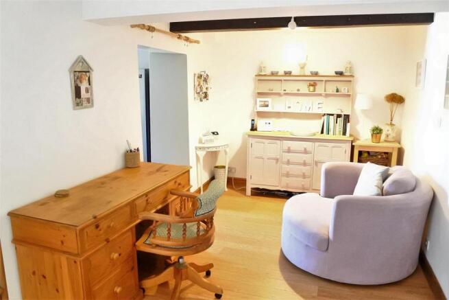 DINING FAMILY ROOM