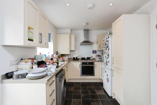 Kitchen/ Dining Room